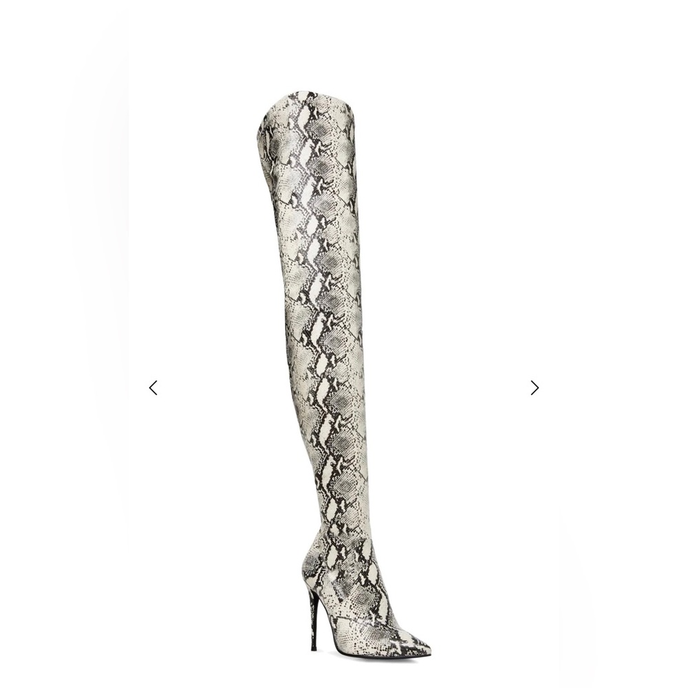 Steve Madden Dominique Thigh High Boot in Snake Skin Size 8.5